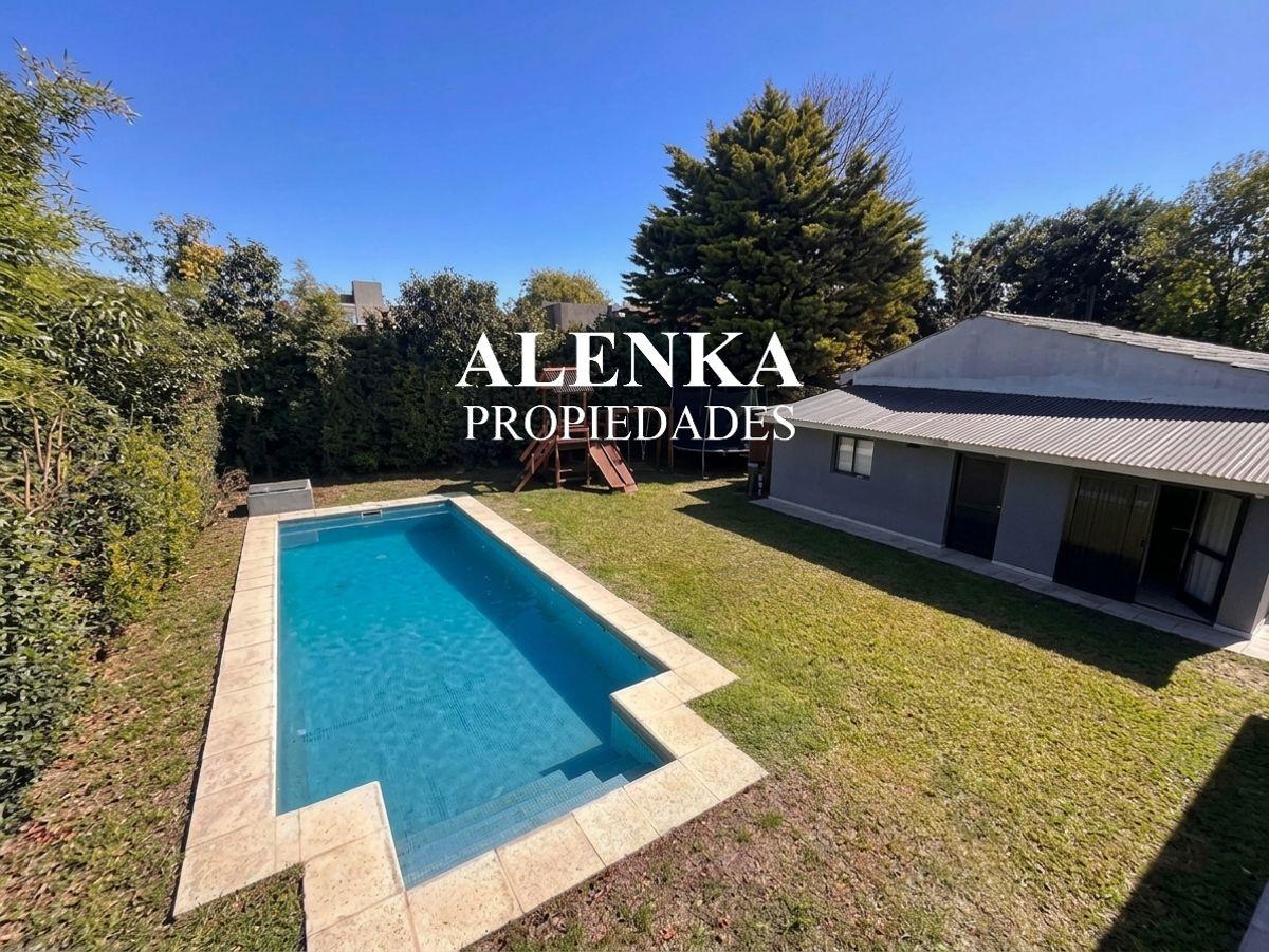 Foto de Venta | Espectacular casa de 9 amb con quincho, playroom y pileta en, imagen 2