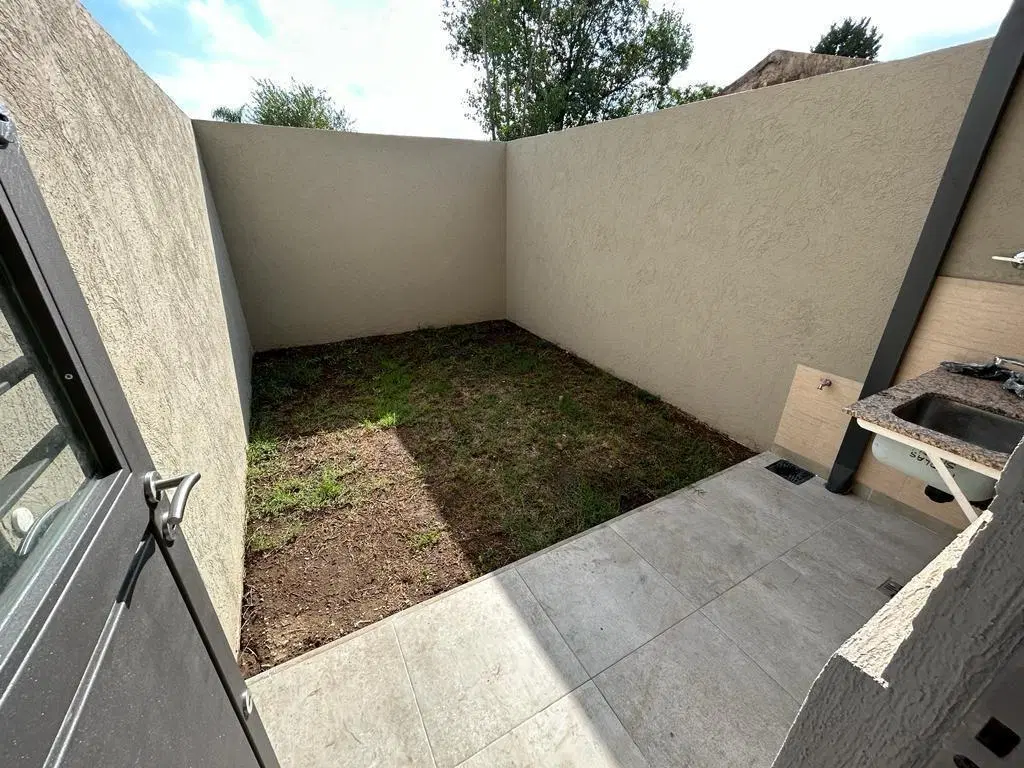 Venta Duplex General Rodriguez 8