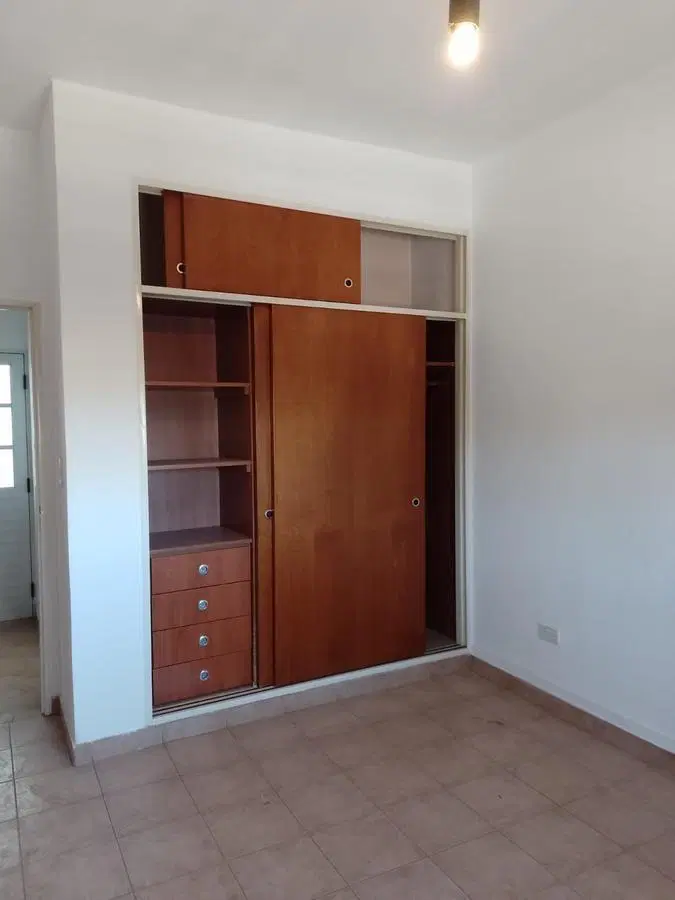ALQUILER DEPARTAMENTO  MORENO 2