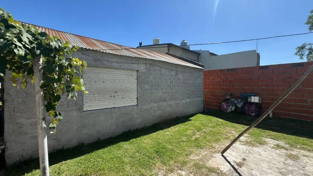 Terreno de 450 m² en venta en Centro 4
