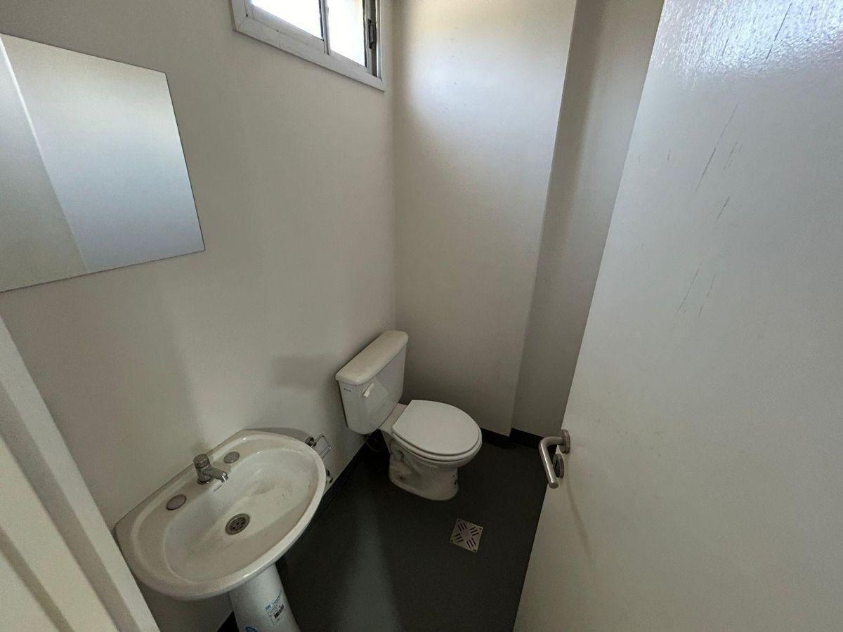 Foto de Local comercial de 215 m² en alquiler en General Rodríguez, imagen 2