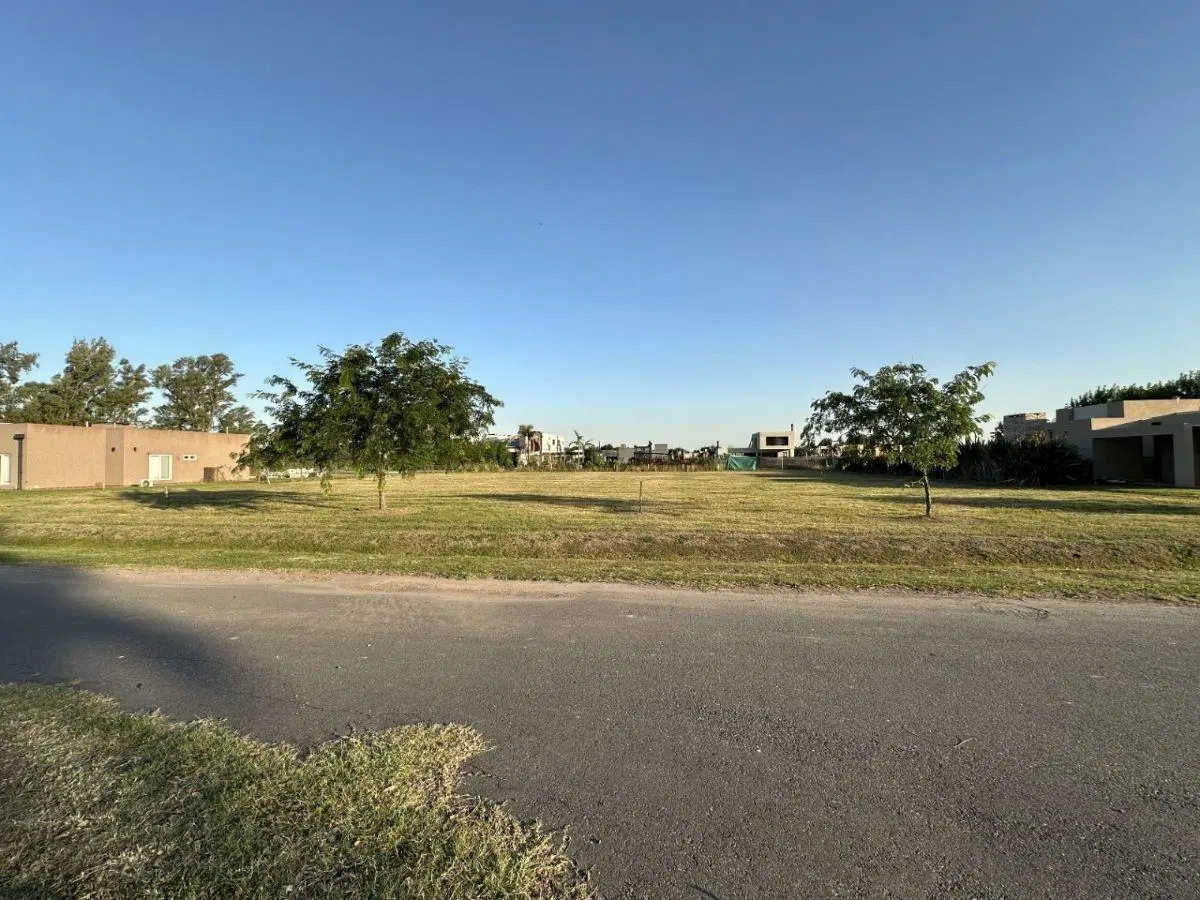 Terreno de 2400 m² en venta en El Nacional 2