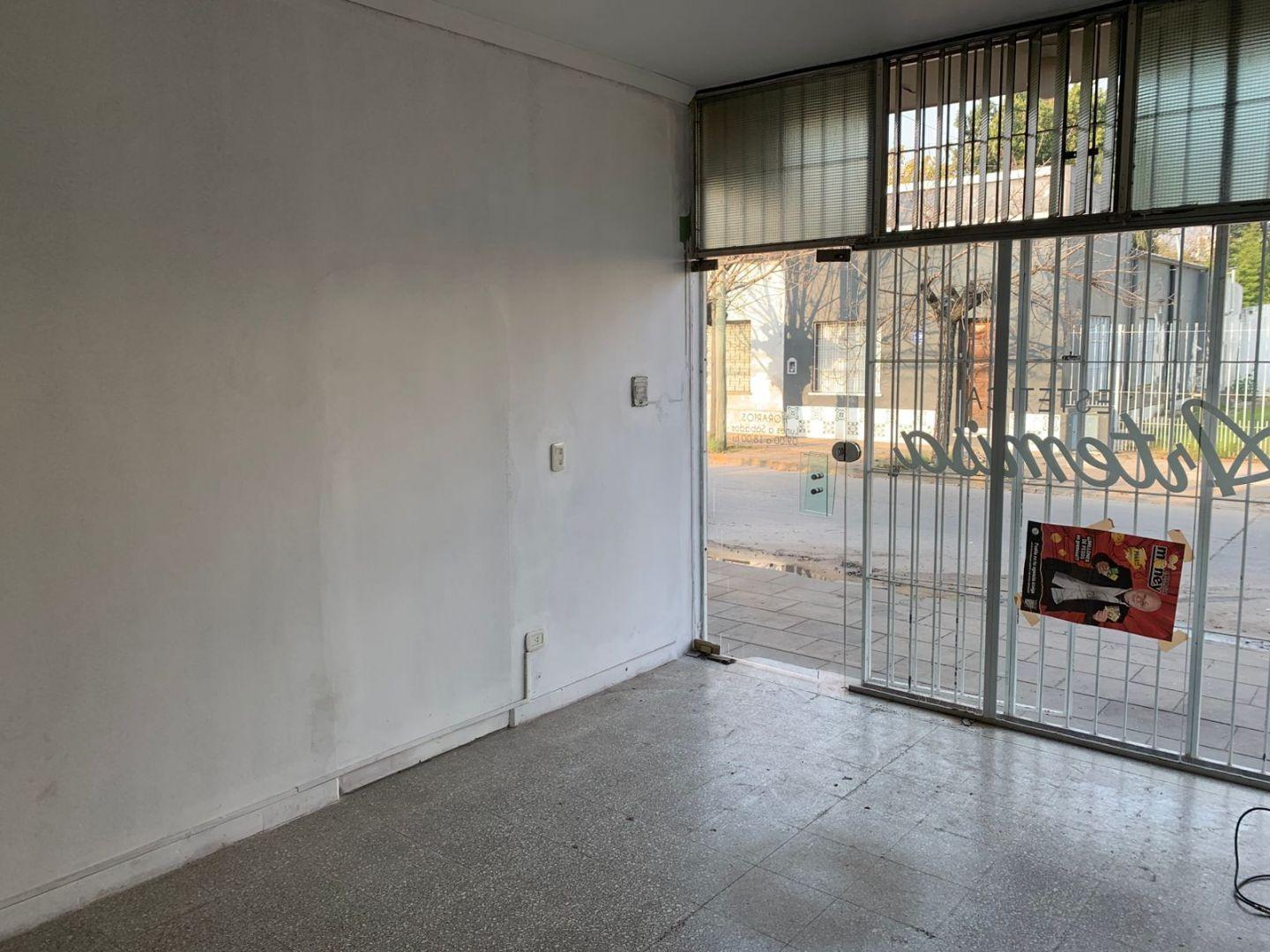 Foto de Local . | Mitre al 100, imagen 3