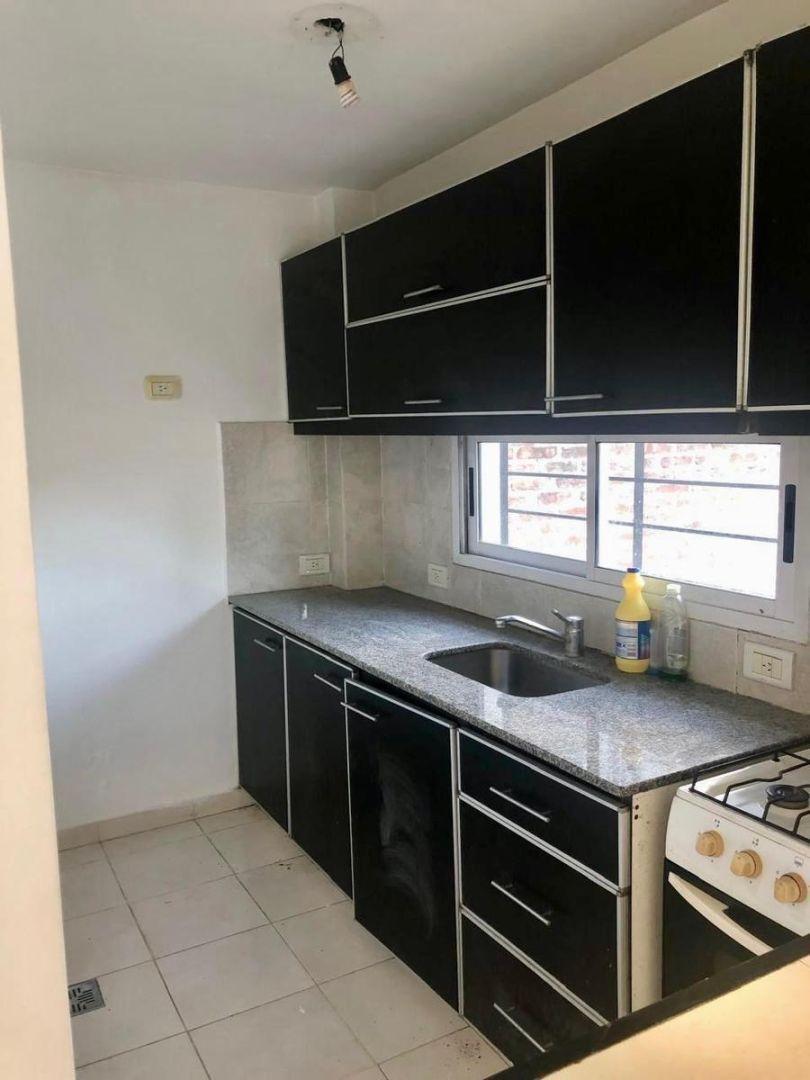 Foto de Alquiler - Departamento Duplex - General Rodríguez, imagen 3