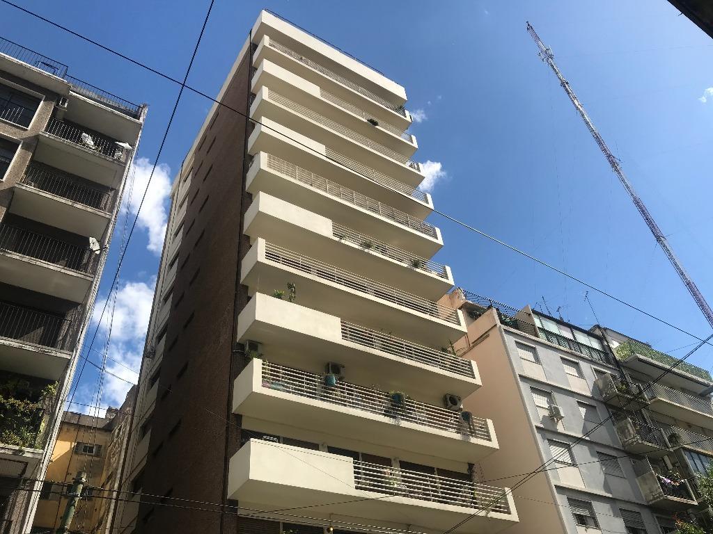 Piso 148 m² de Superficie, 3 Dorm. y Dep/servicio. "Cochera", Baulera y Balcón Aterrazado D 2