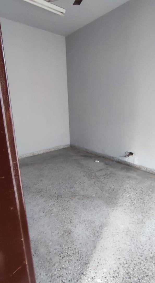 Foto de LOCAL DE 35 M2 A LA CALLE. ( A 1 C/ AV. WARNES, Y 1 C/ AV. DR. HONORIO PUEYRREDÓN Y EN ZONA DE LOC, imagen 5