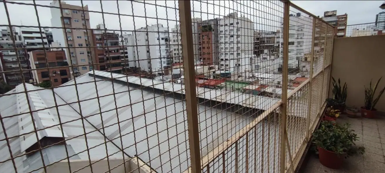 3 AMB AL C/FTE CON BALCÓN Y ""COCHERA"". ESTADO MUY BUENO, MUY LUMINOSO, EXCELENTE UBICACIÓN: (AV. J 5