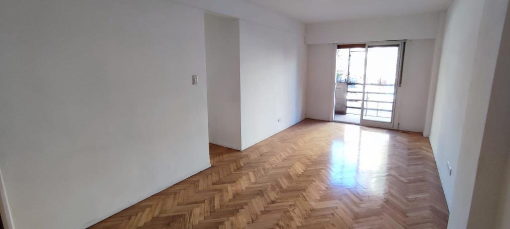 Foto de 4 AMB AL FTE C/BALCÓN Y 2 BAÑOS. (SUP. CUB 64 M2, PATIO CUB 5 M2, imagen 2