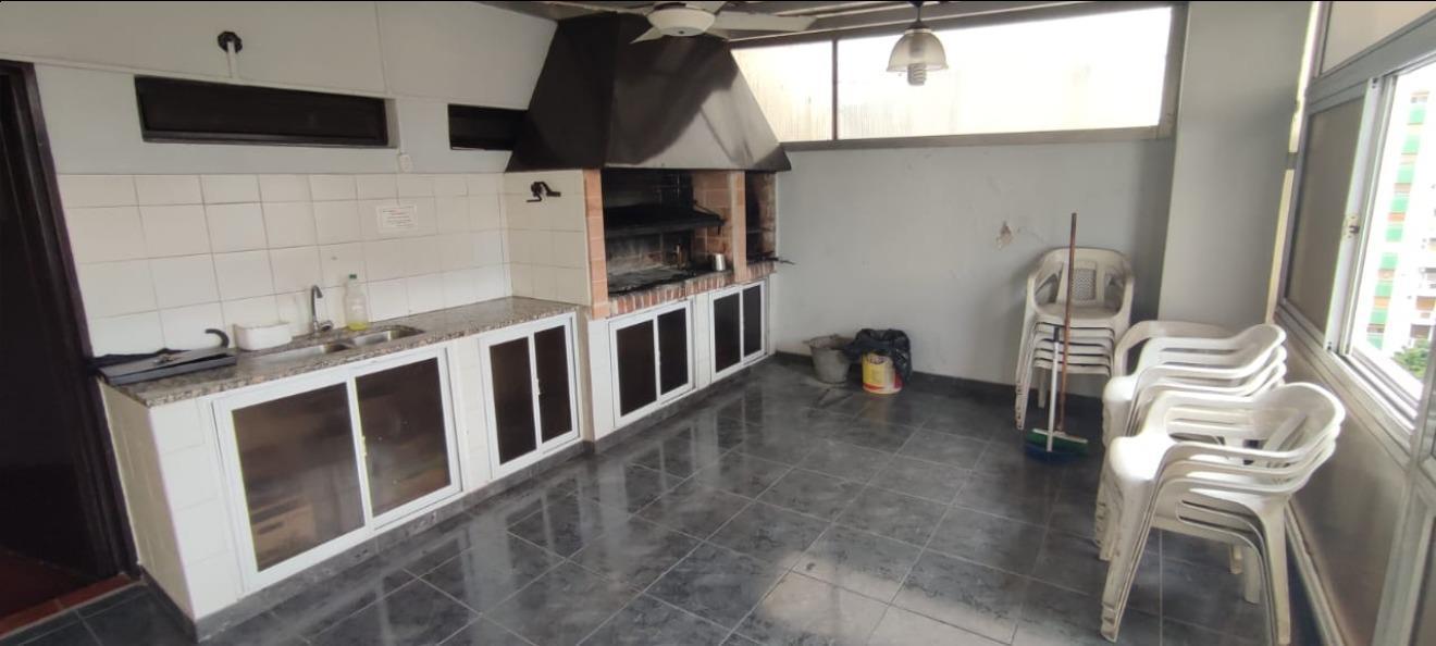 Foto de 4 AMB SEMIPISO AL FRENTE C/BALCÓN, COCINA COMEDOR Y 2 BAÑOS. "C/COCHERA, imagen 4