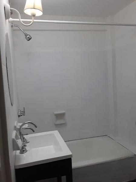 Departamento en Muy Buena Ubicacion! 2