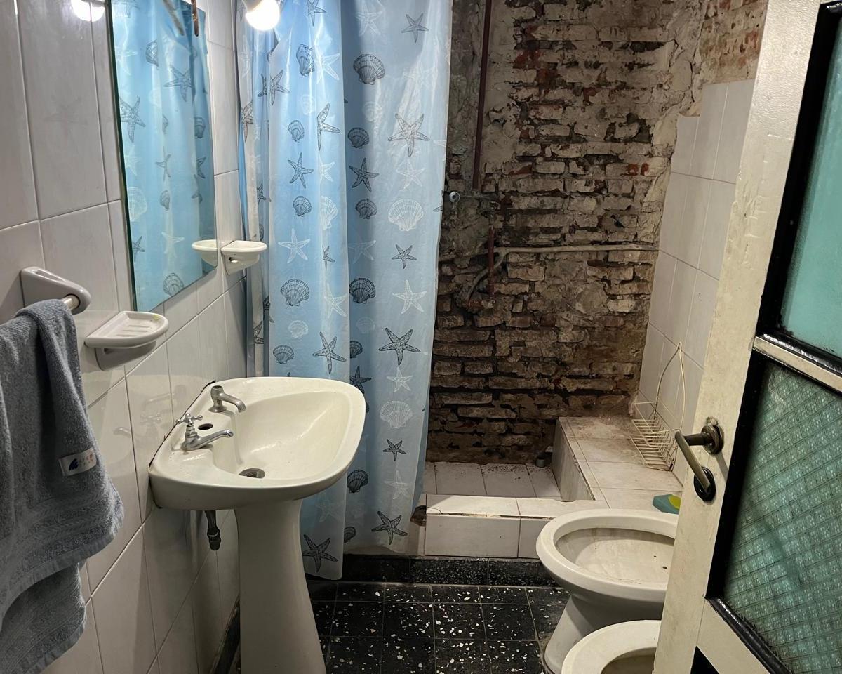 Casa para 2 familias a 5 cuadras de Av Yrigoyen!