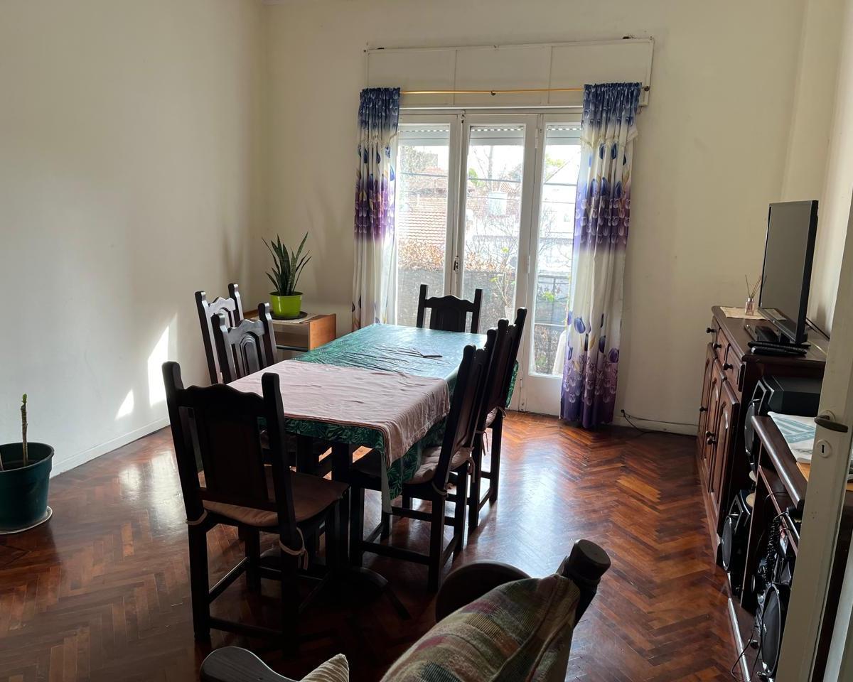 2 Casas de 3 Dorm. con Fondo Cada Una! a 1 Cuadra de Yrigoyen! Apta Credito 2