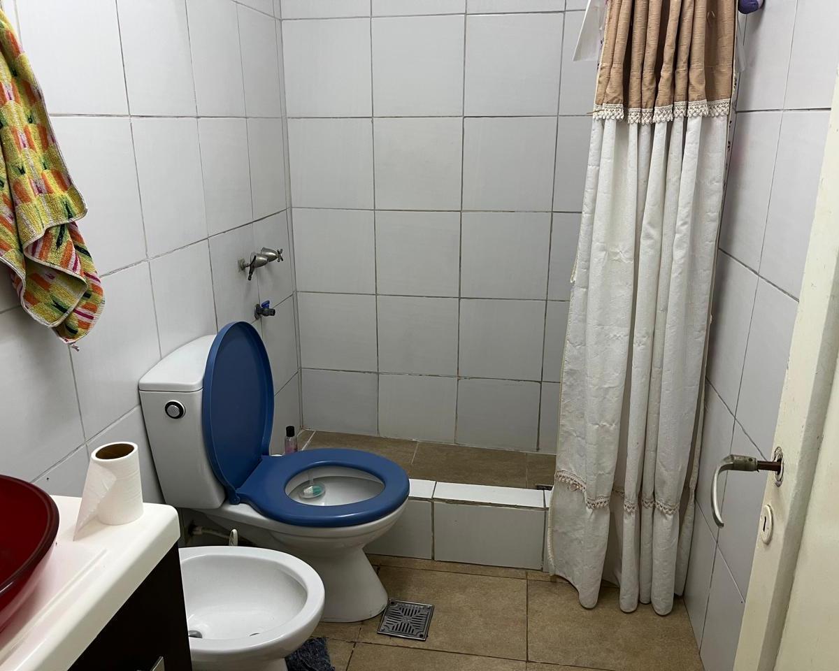 Foto de Casa con lote a refaccionar en Llavallol, imagen 4