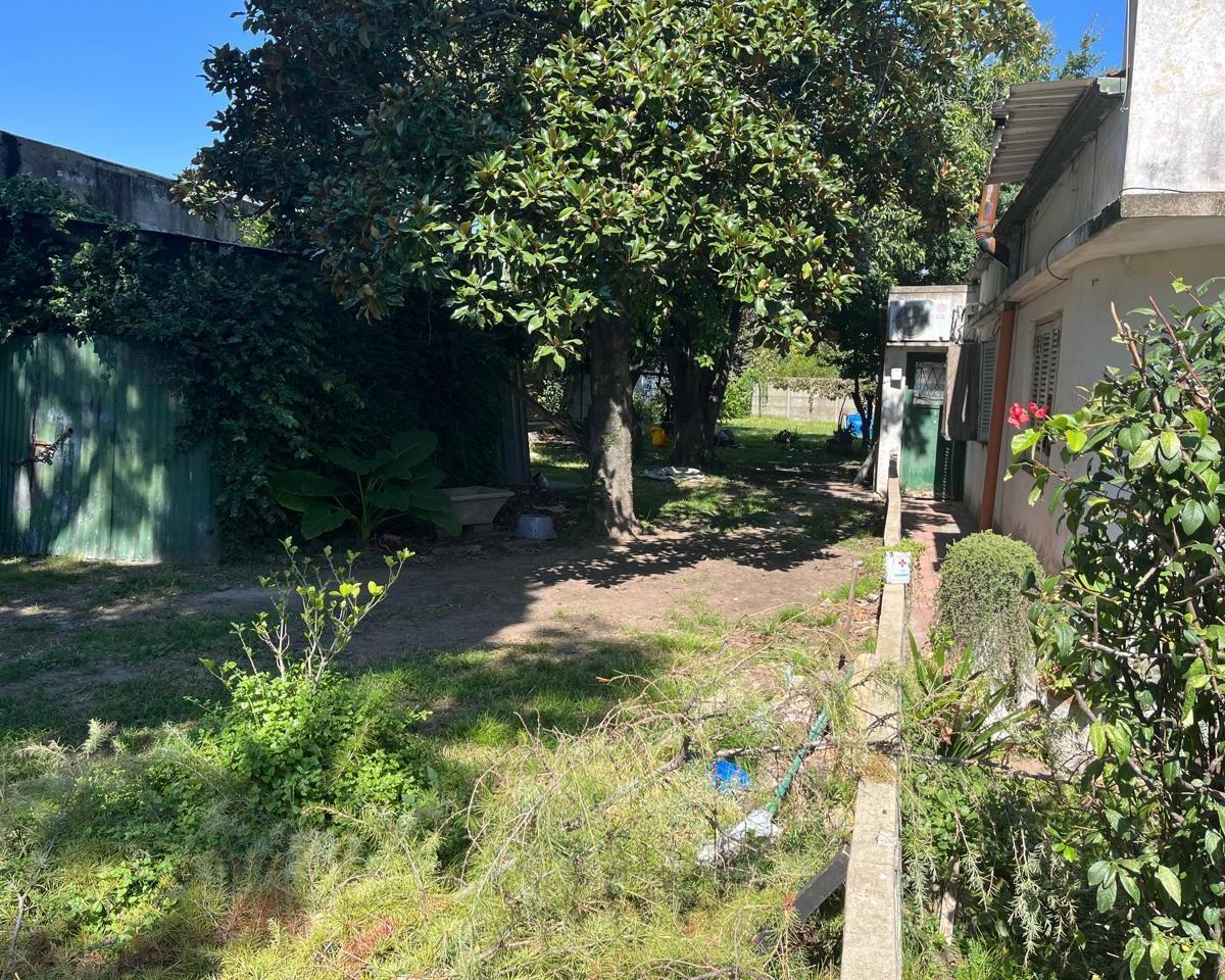 Foto de Casa con lote a refaccionar en Llavallol, imagen 3