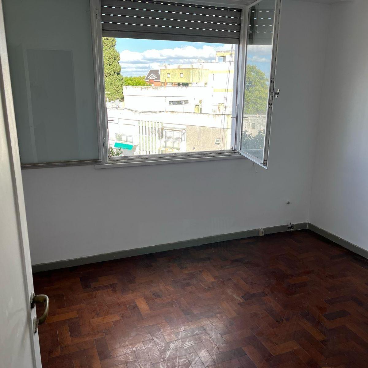 Departamento de 2 Dorm. en Excelente Ubicacion! 5