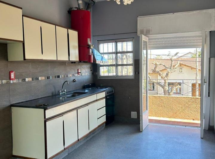 Departamento con patio y sin expensas! 5
