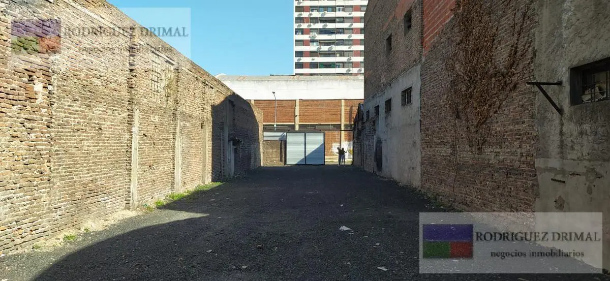 Gran esquina con posibilidad lote lindero en Gerli 2