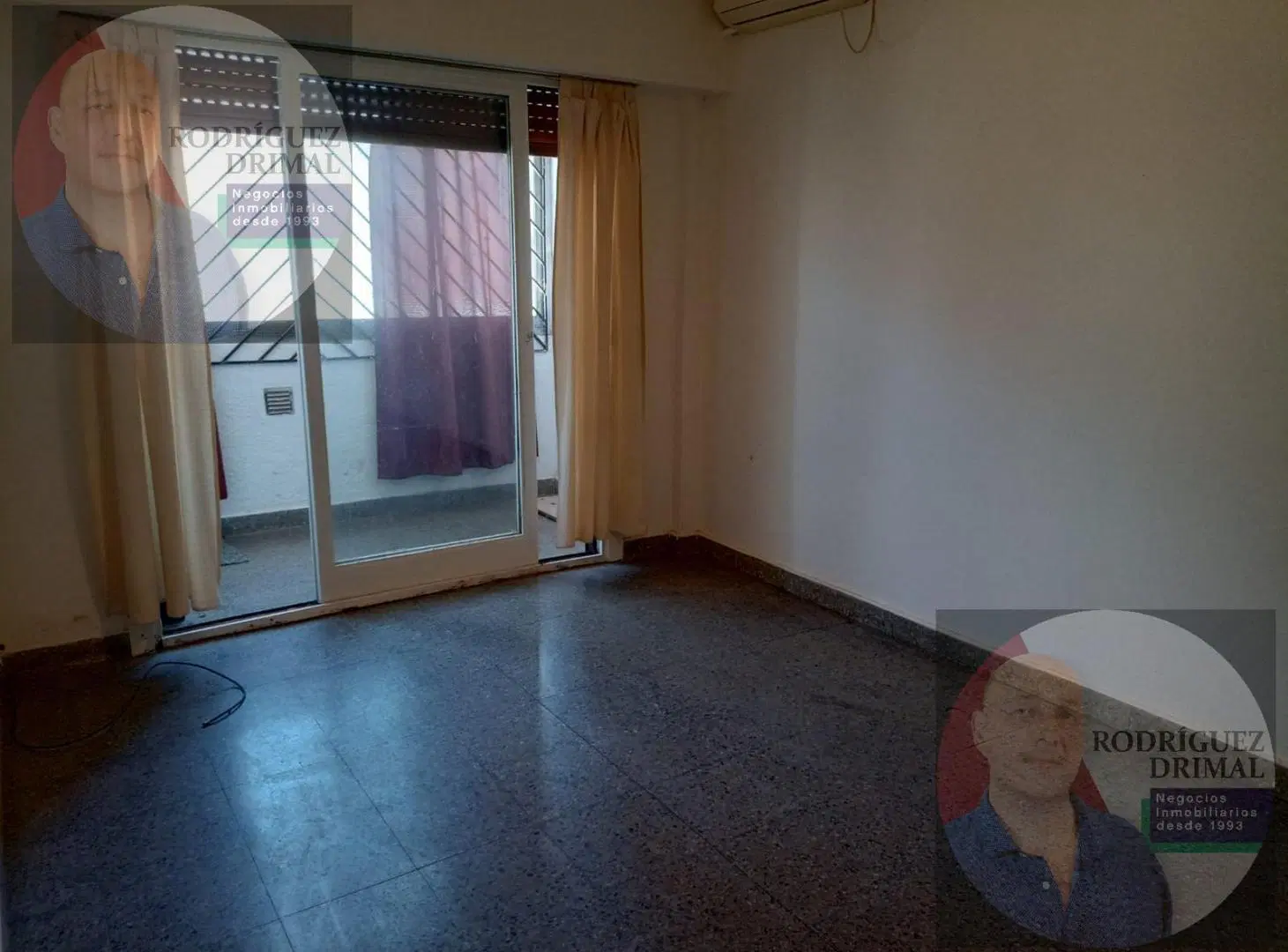 Departamento en planta baja a 2 cuadras de Av Yrigoyen! 4