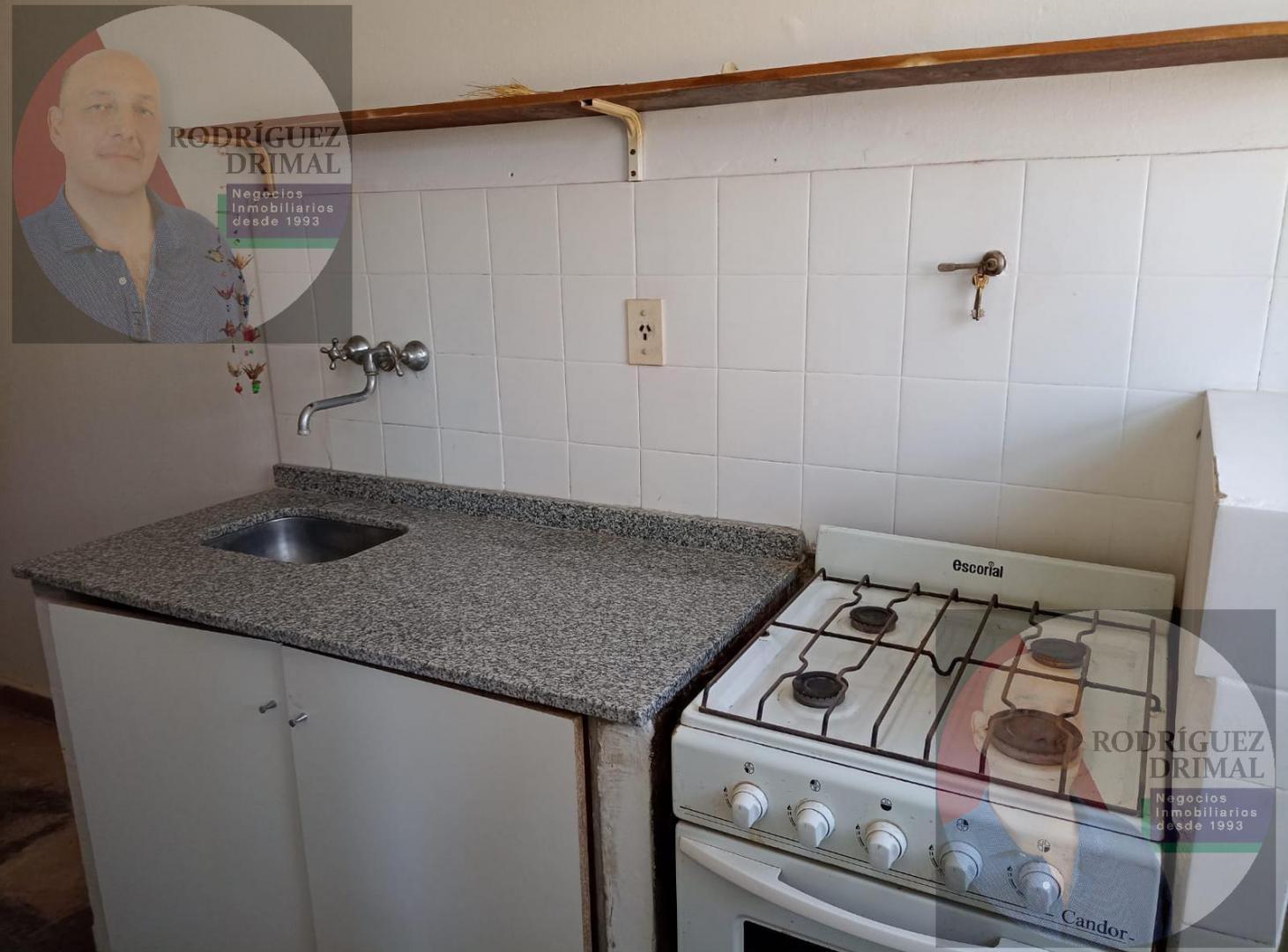 Foto de Departamento en planta baja a 2 cuadras de Av Yrigoyen!, imagen 1