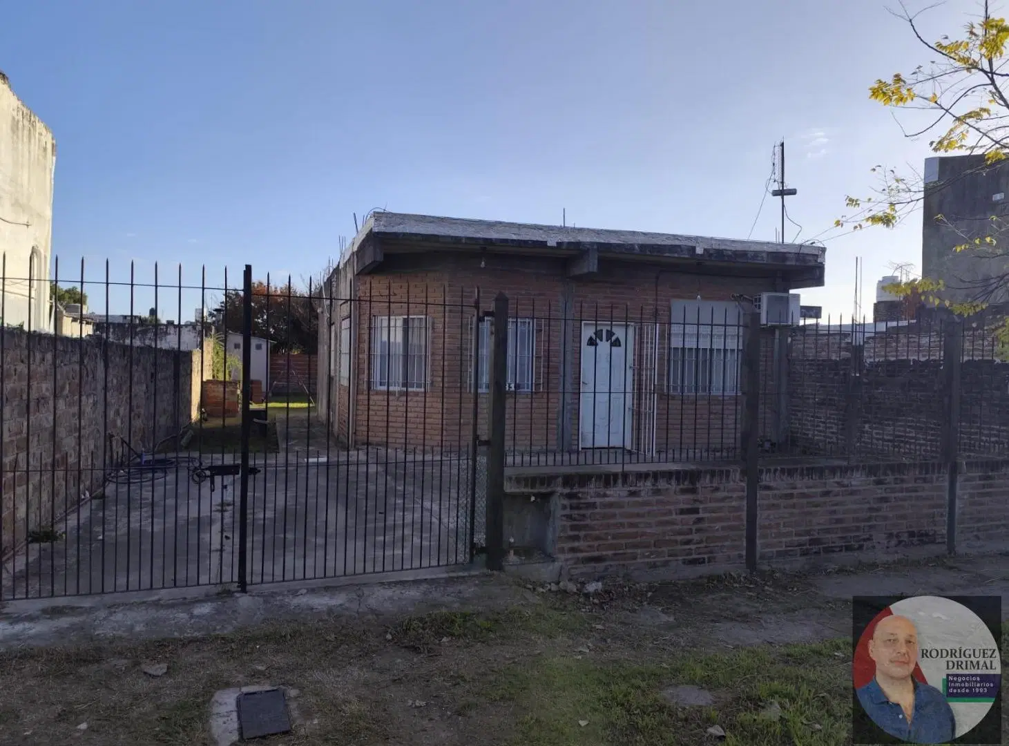 Casa de 2 dormitorios y gran fondo libre! 3