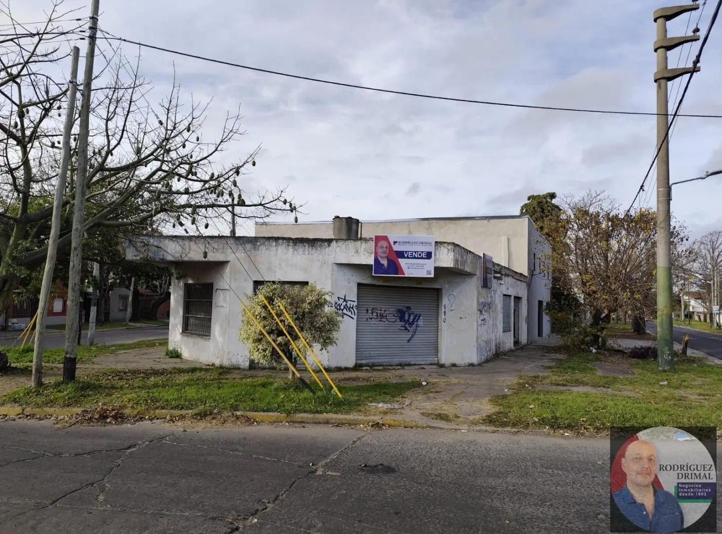 Dos locales en excelente esquina! 2