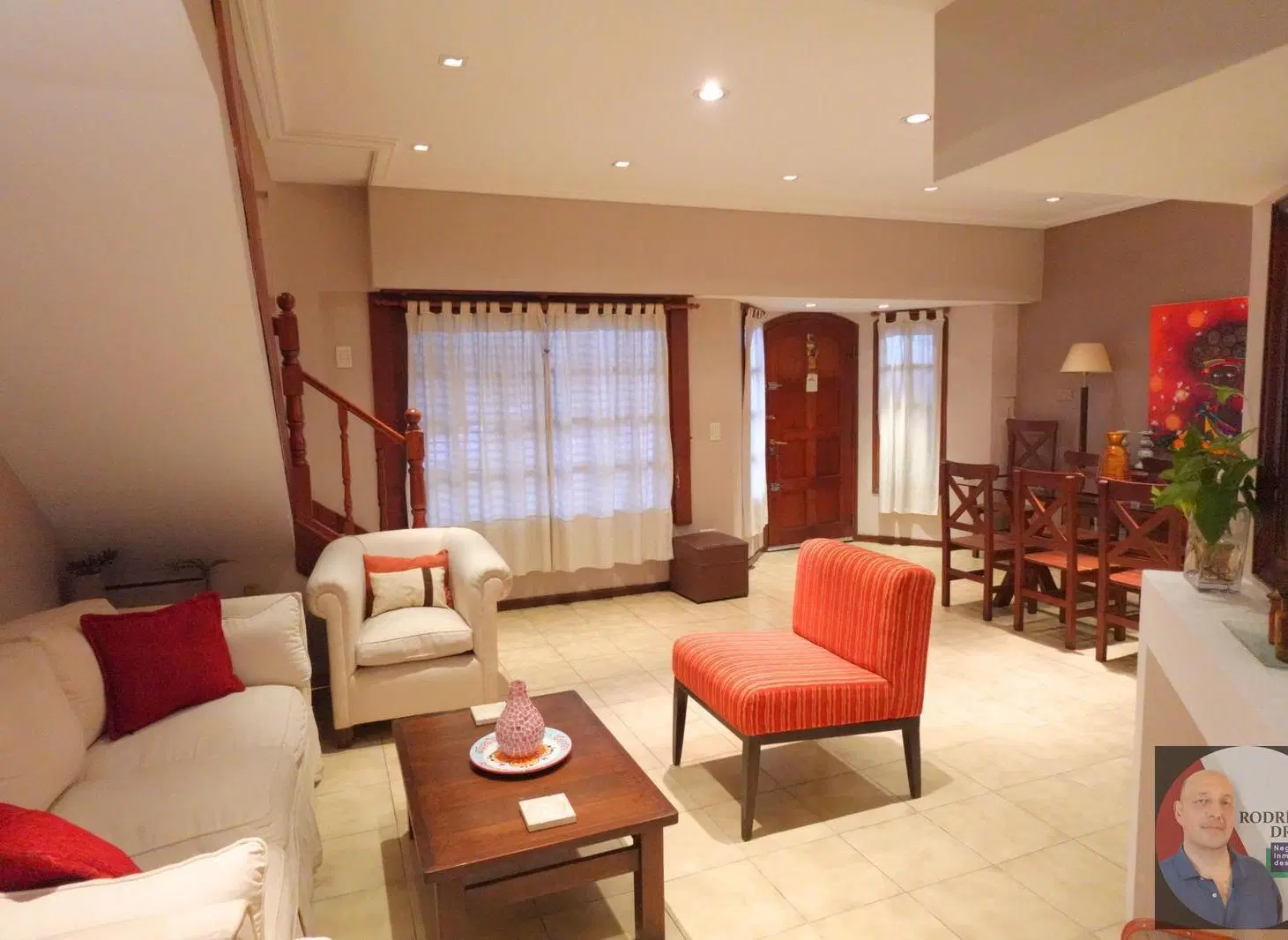 Chalet con garage, 4 habitaciones y pileta en Turdera! 8