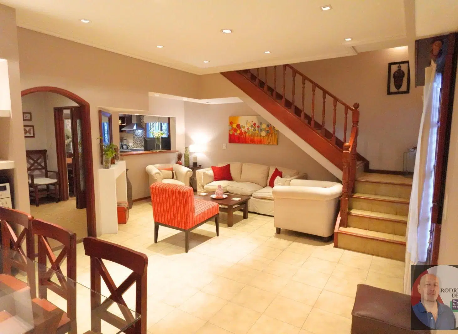 Chalet con garage, 4 habitaciones y pileta en Turdera! 5