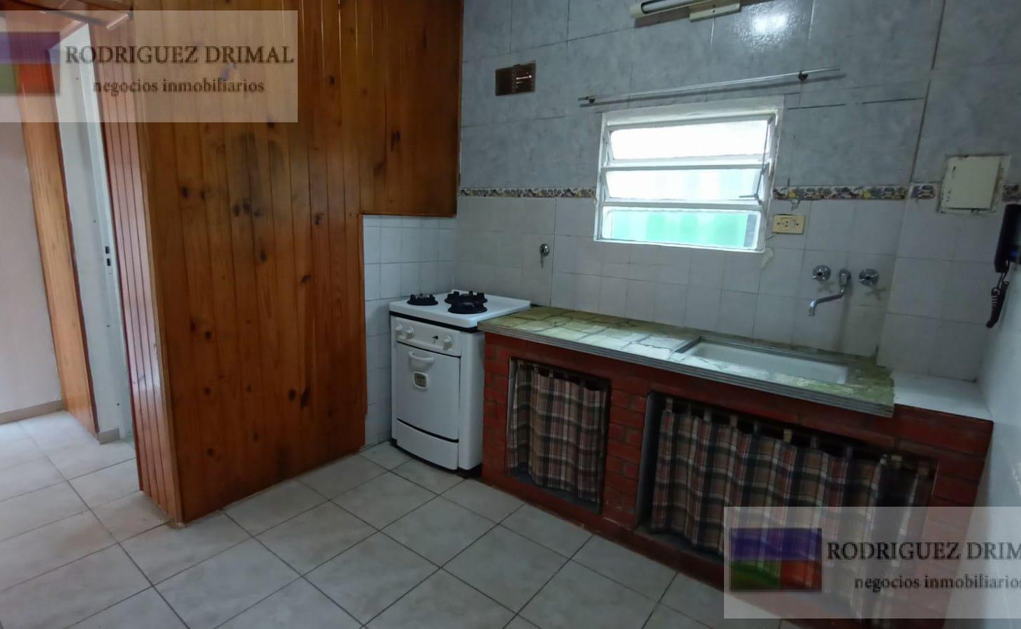 Foto de Departamento con patio a 1 cuadra de Av. Antartida!, imagen 3