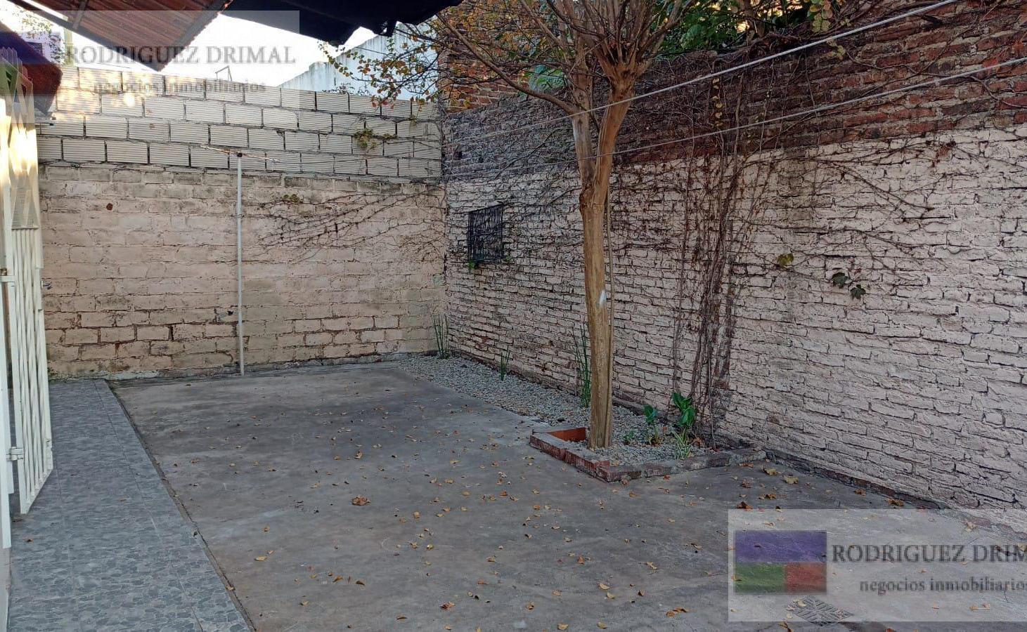 Foto de Departamento con patio a 1 cuadra de Av. Antartida!, imagen 4