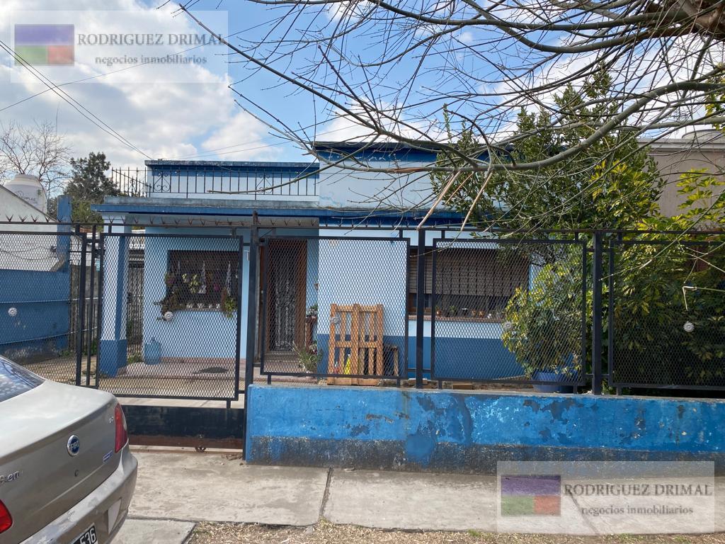Foto de Casa en Temperley 2 dormitorios y entrada para auto, imagen 1