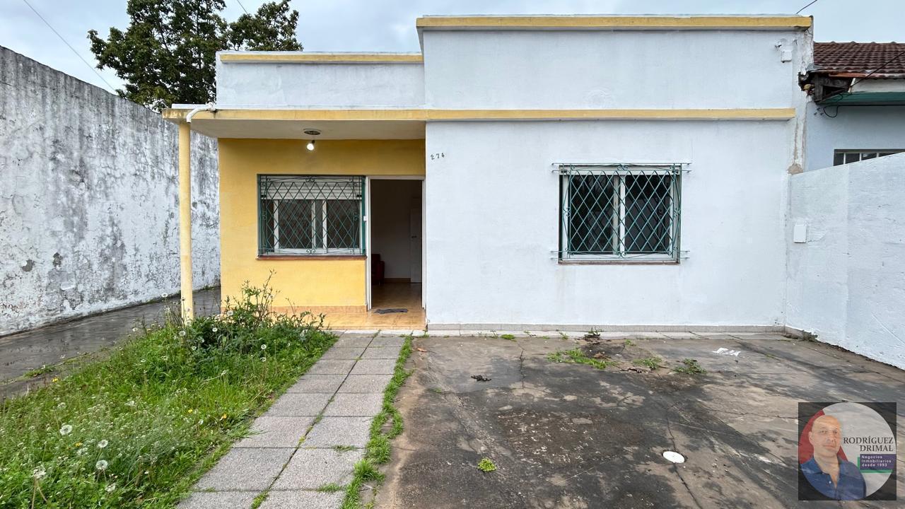 Foto de Casa de 2 dormitorio con entradada de auto y patio!, imagen 2
