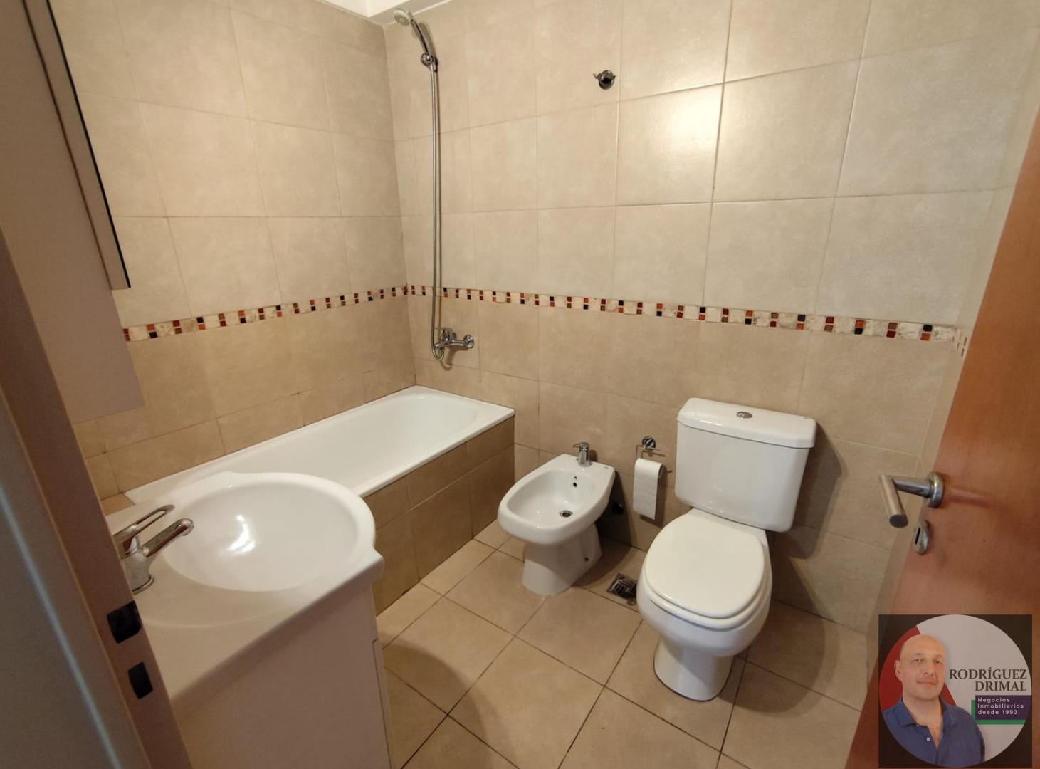Foto de Departamento con patio y cochera! APTO CREDITO, imagen 5