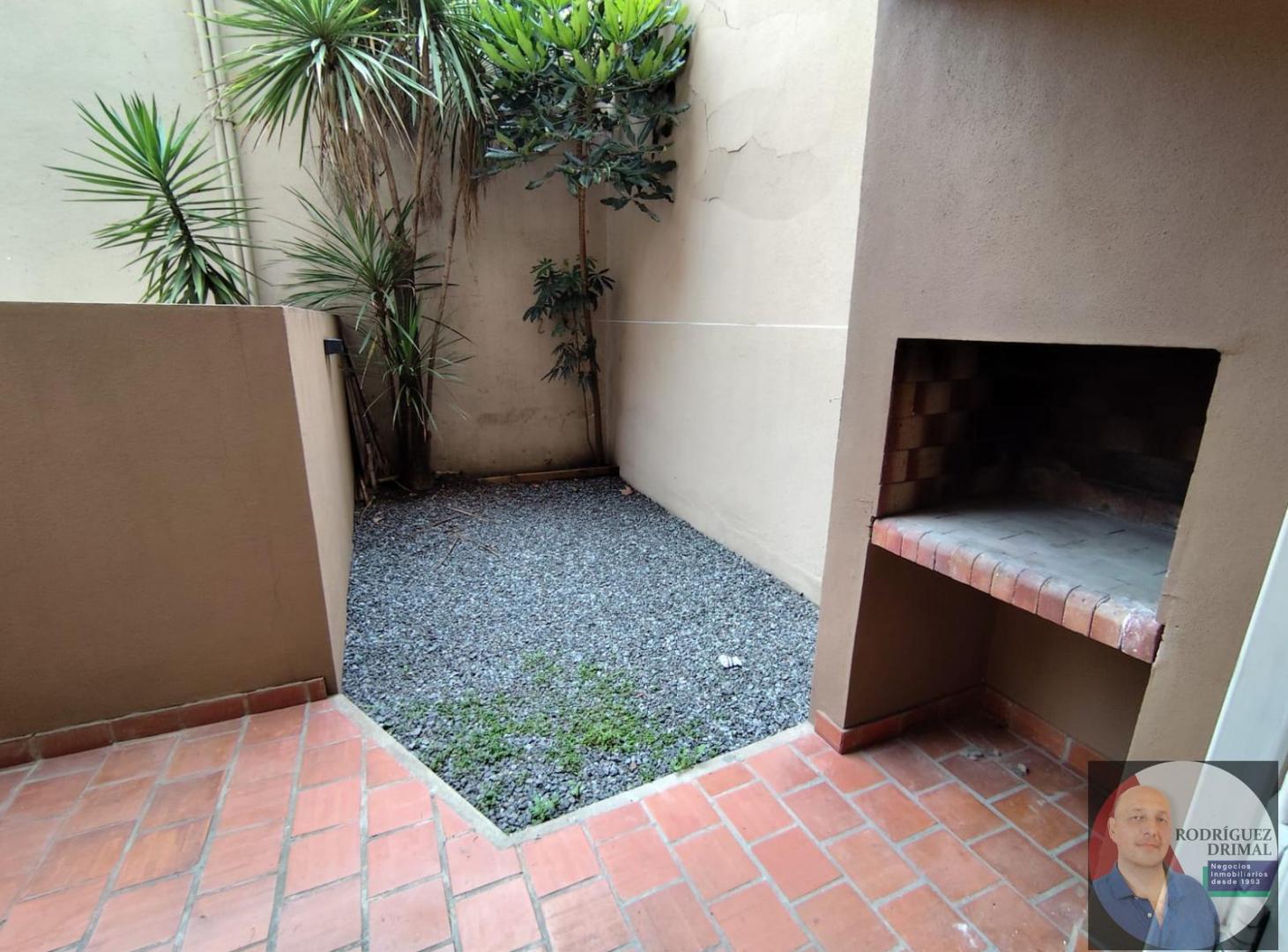Foto de Departamento con patio y cochera! APTO CREDITO, imagen 4