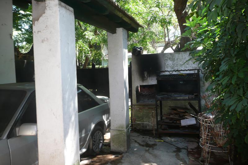 CHALET A 8 CUADRAS DEL CENTRO COMERCIAL