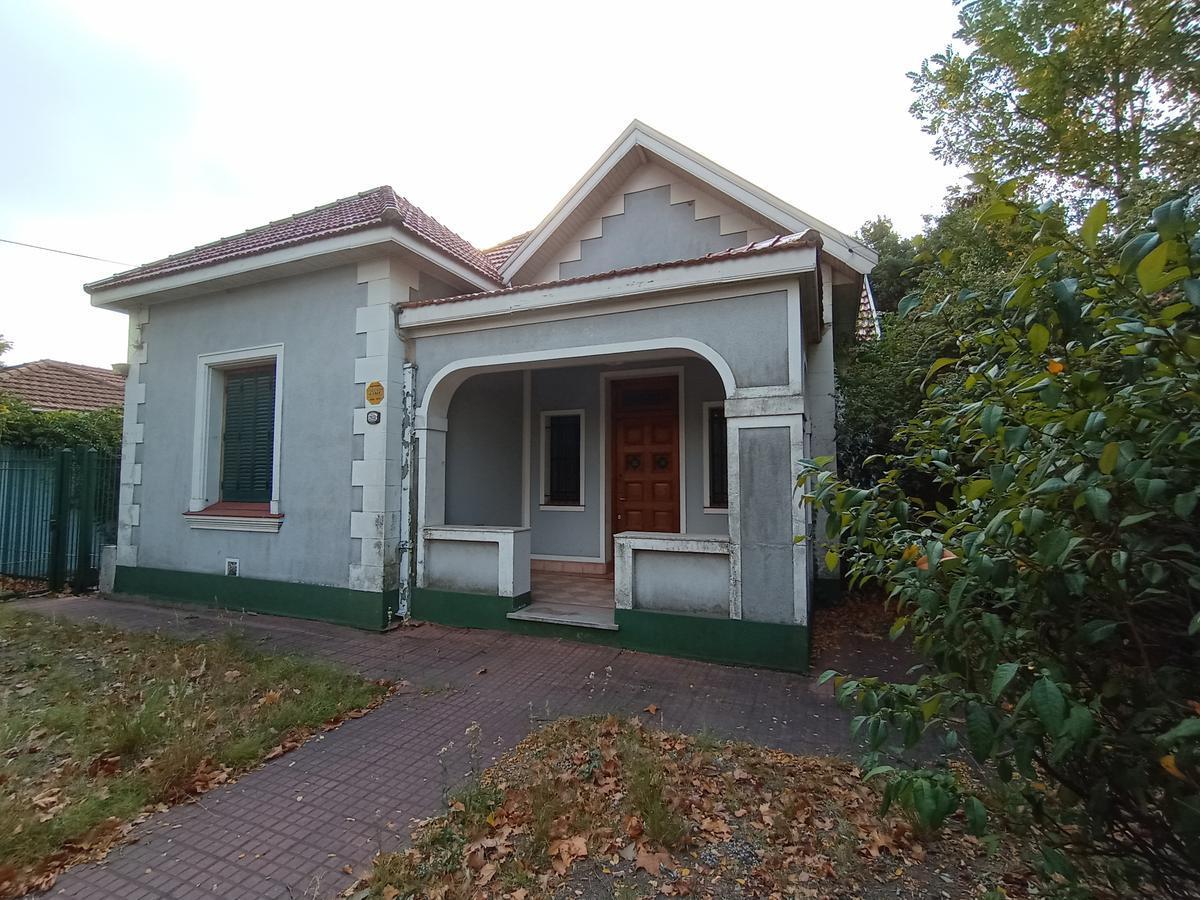 Chalet de Estilo Sobre Lote de 17,32 X 40 3