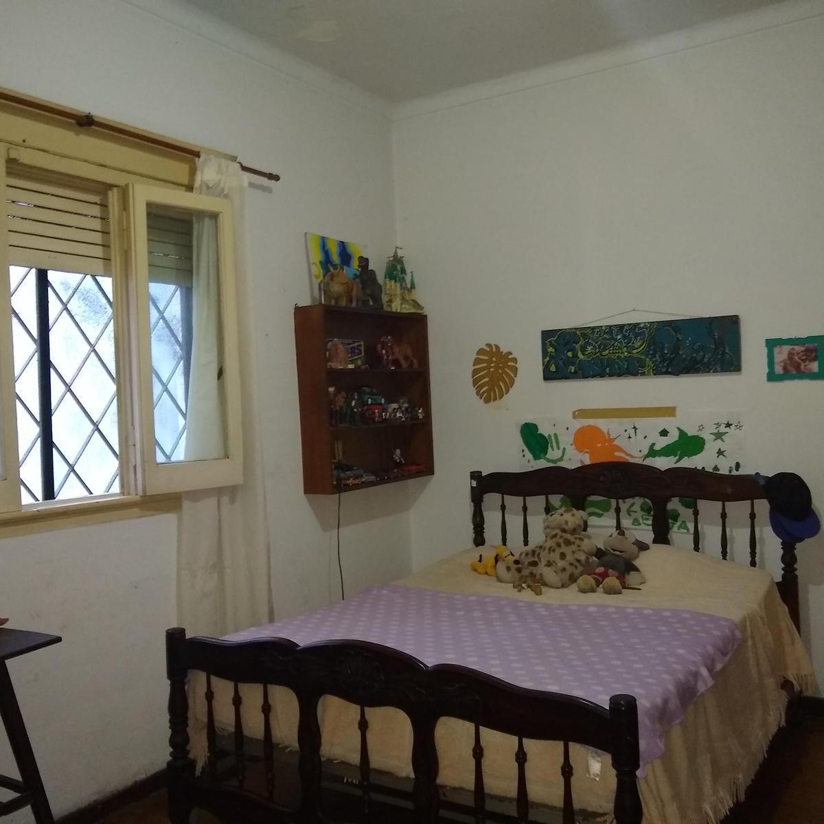 CHALET EN EXCELENTE UBICACION RESIDENCIAL A METROS DEL CENTRO COMERCIAL