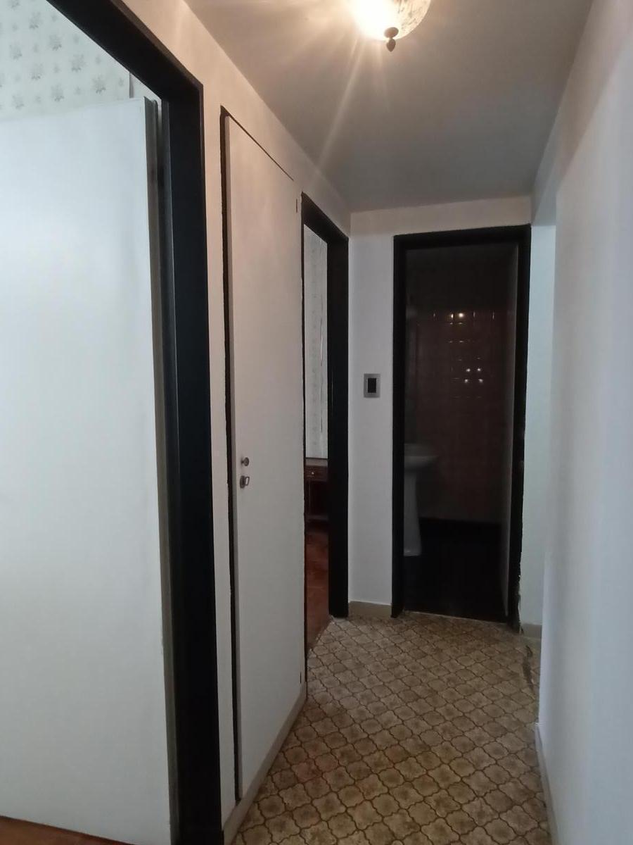 Foto de DEPARTAMENTO 3 AMBIENTES EN PLENO CENTRO, imagen 2
