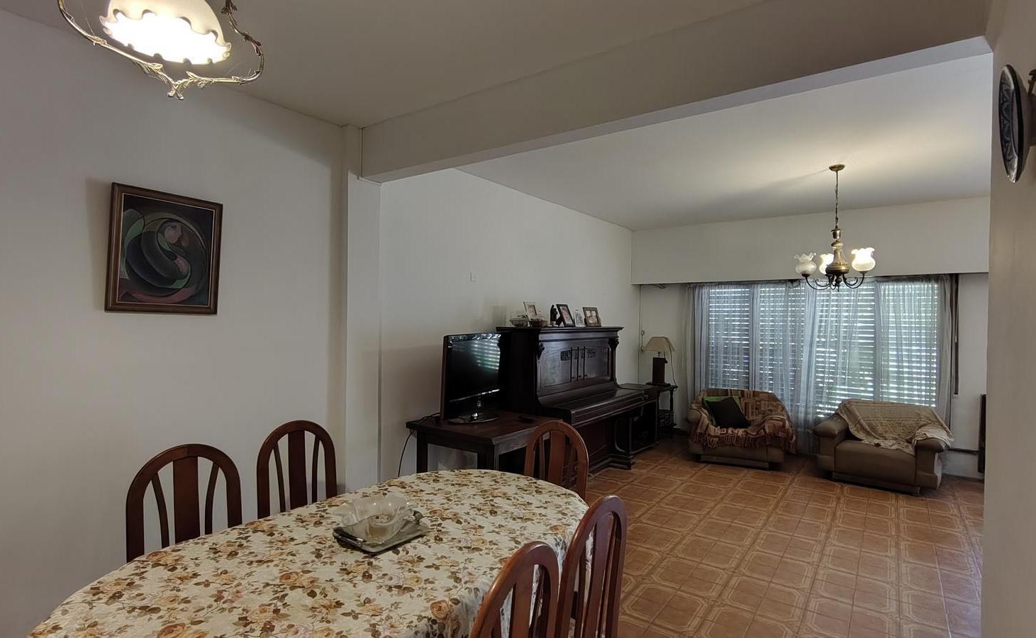 Foto de CHALET SOBRE AMPLIO LOTE DE 530M2, imagen 3