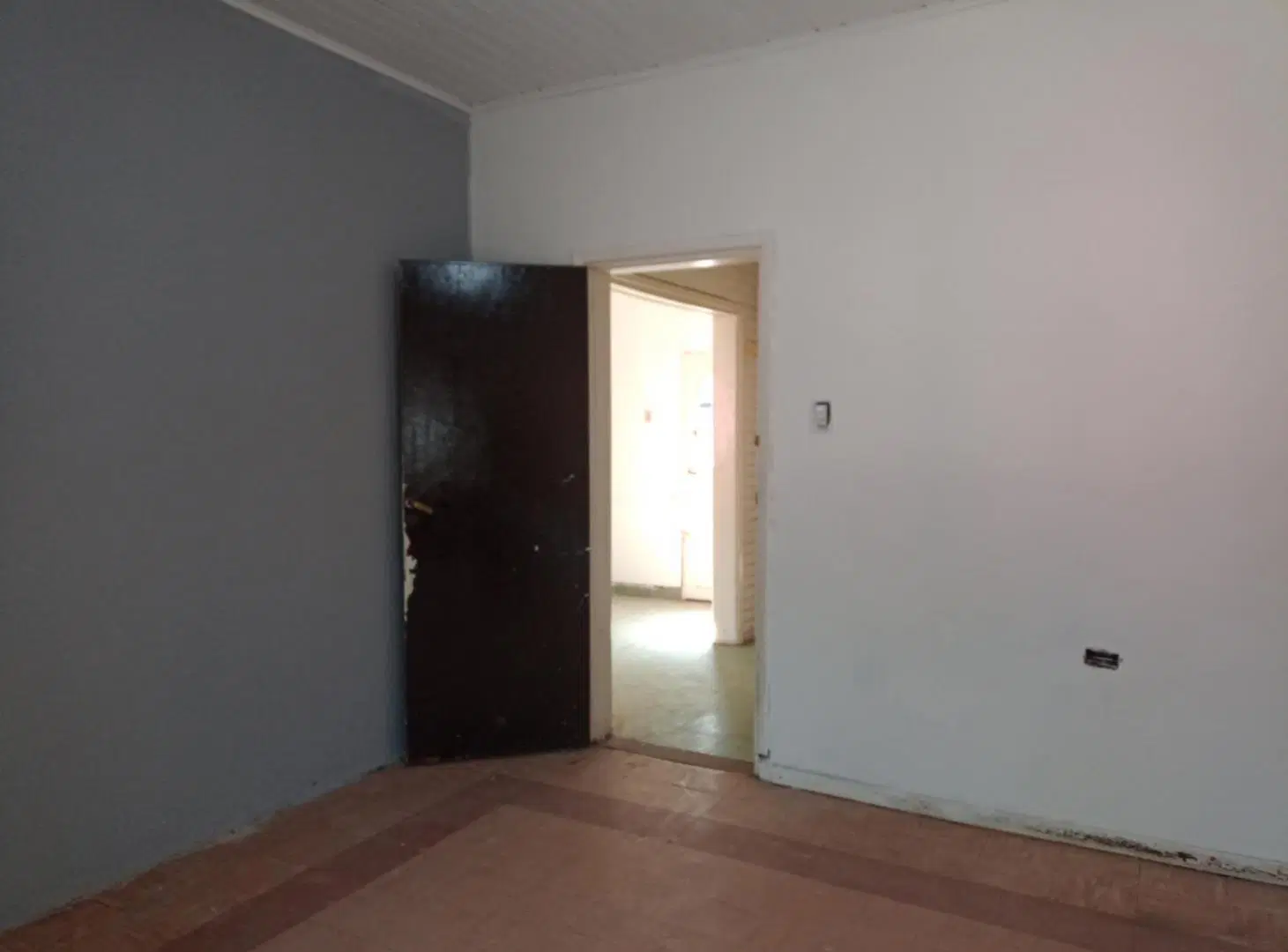 CASA SOBRE AMPLIO TERRENO MAS QUINCHO Y OFICINA/LOCAL SEPARADO 4