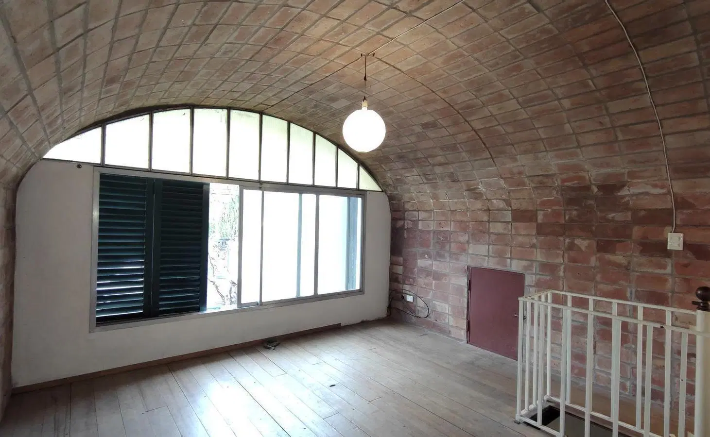 CASA TIPO DUPLEX CON CON ESPACIO GUARDA COCHE Y PEQUEÑO JARDIN 5