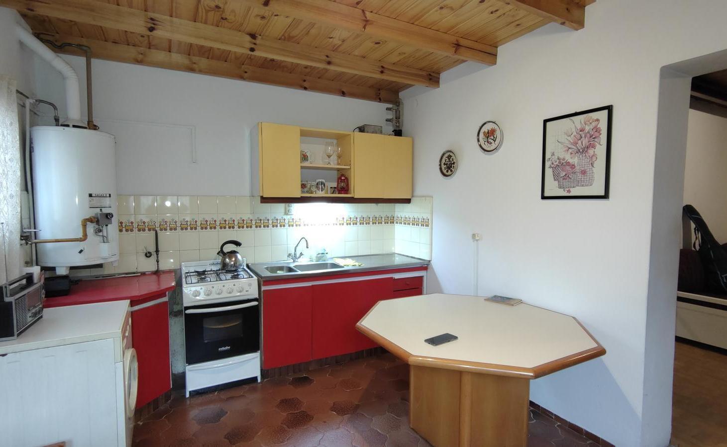 Foto de CASA TIPO DUPLEX CON CON ESPACIO GUARDA COCHE Y PEQUEÑO JARDIN, imagen 4