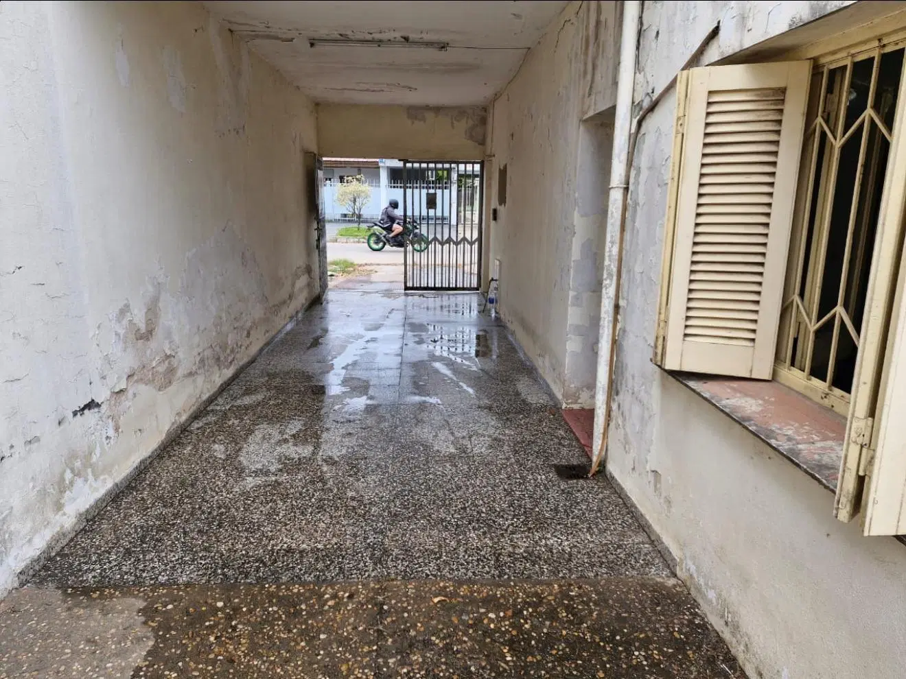 CASA A RECICLAR EN VENTA - MICROCENTRO DE RESISTENCIA 2