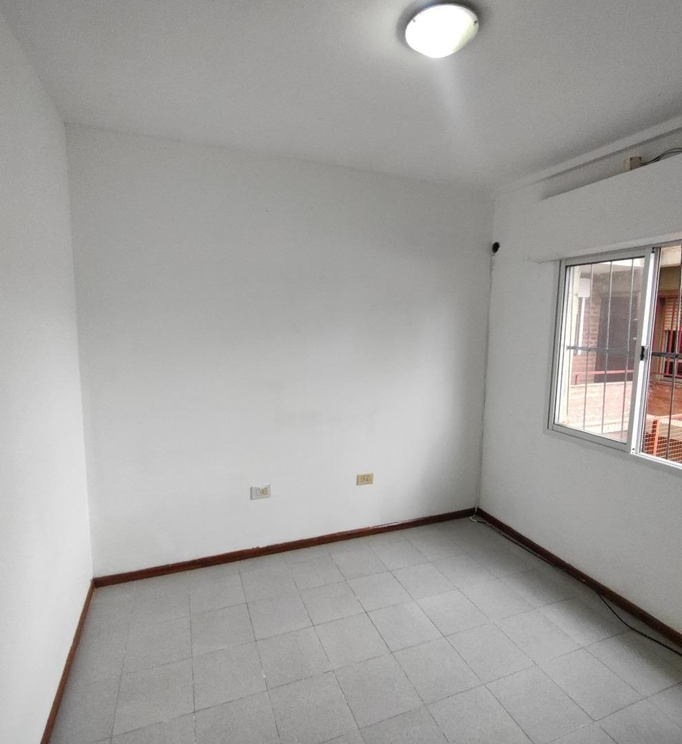 Foto de DEPARTAMENTO 2 AMBIENTES - VILLA CENTENARIO, RESISTENCIA, imagen 3