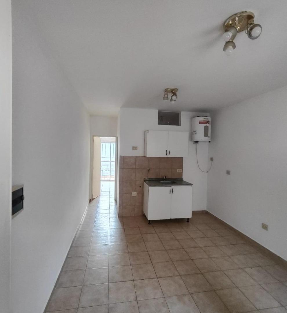 Foto de DEPARTAMENTO 2 AMBIENTES - VILLA CENTENARIO, RESISTENCIA, imagen 2