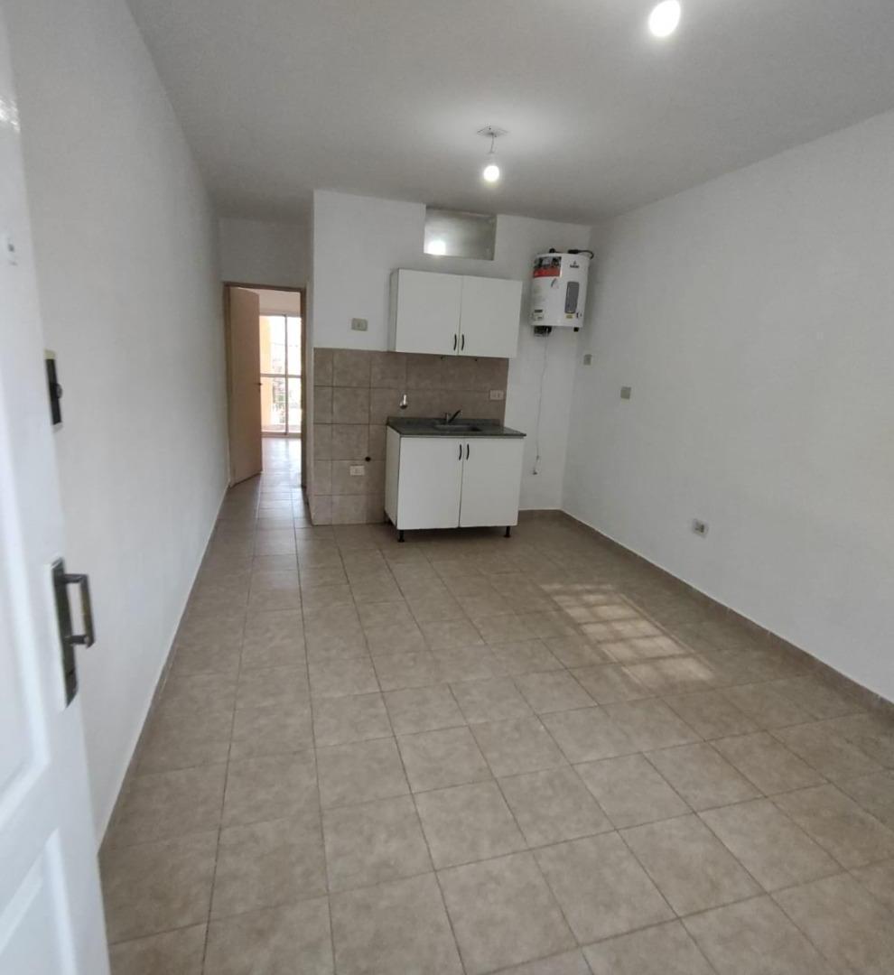 Foto de DEPARTAMENTO 2 AMBIENTES - VILLA CENTENARIO, RESISTENCIA, imagen 1
