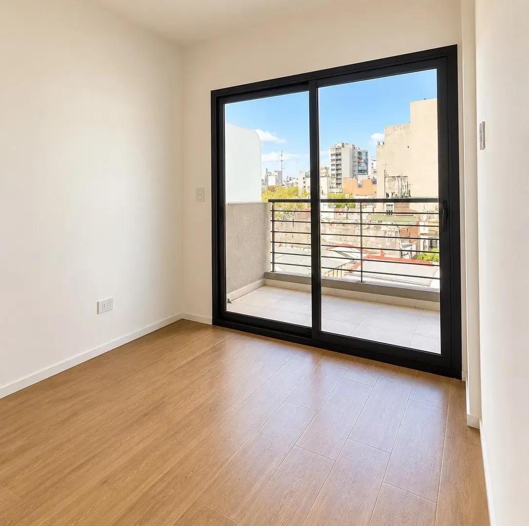 Foto de ¡OPORTUNIDAD ÚNICA EN COLEGIALES! 2 AMBIENTES A ESTRENAR EN PISO ALTO, imagen 1