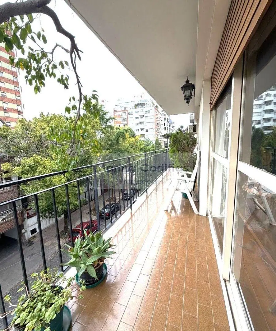 PISO AL FRENTE CON BALCON CORRIDO, DEPENDENCIA, COCHERA Y BAULERA *BELGRANO R* 2
