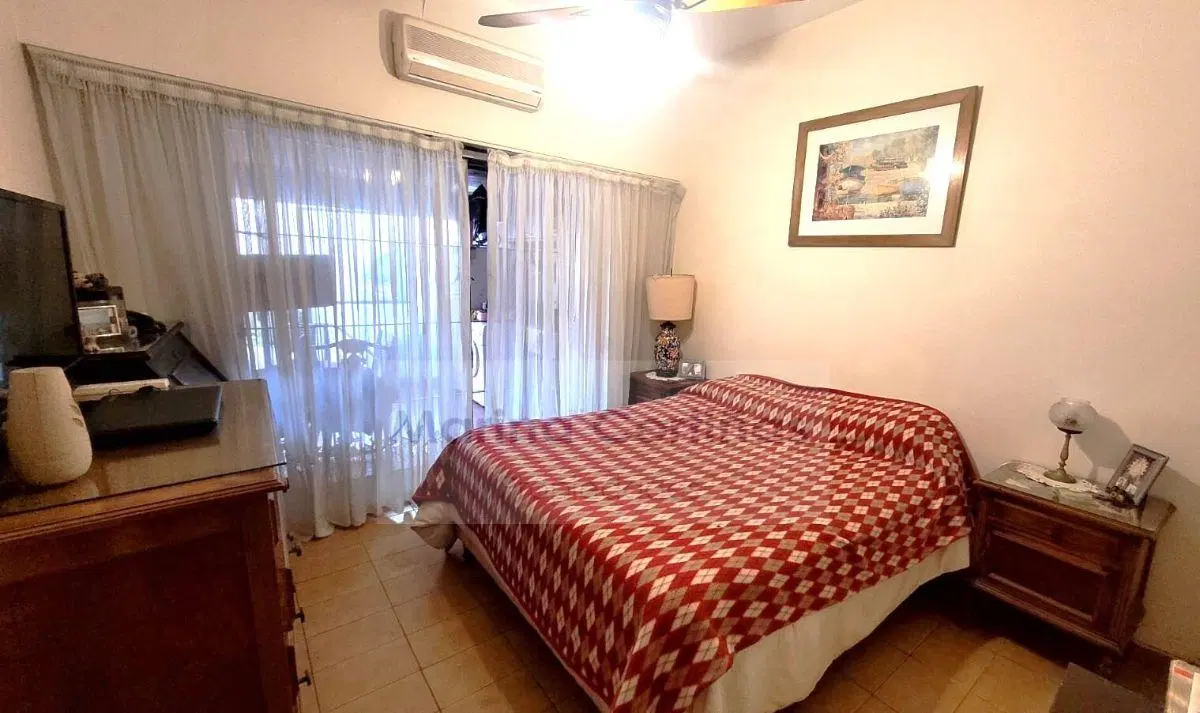 VENTA PH en PLANTA BAJA al FRENTE con ENTRADA INDEPENDIENTE, PATIO y COCHERA 5