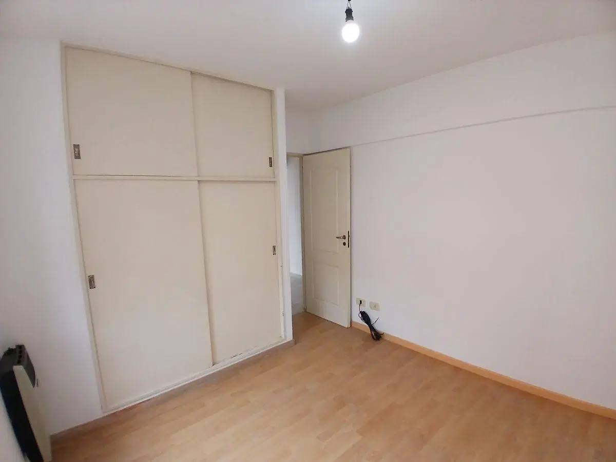 DEPARTAMENTO DE 3 AMBIENTES CON BALCON 2