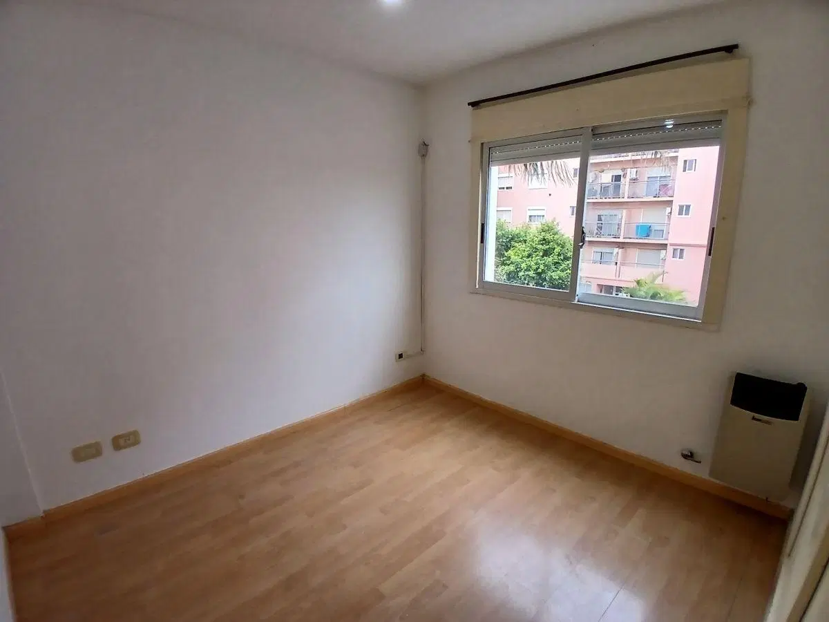 DEPARTAMENTO DE 3 AMBIENTES CON BALCON 3
